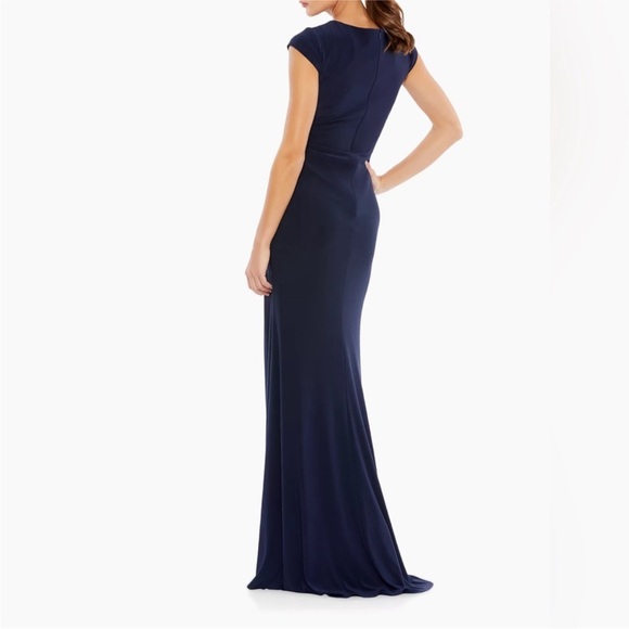 NWT Ieena for Mac Duggal Navy V-Neck Full-Length Jersey Gown, size 4 - Picture 2 of 9